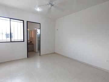 CASA EN RENTA LAS AMERICA DE 3 HABITACIONES Y PISCINA, ZONA NORTE DE MÉRIDA