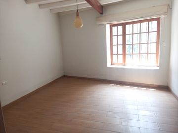 CÁLIDA CASA DE CAMPO EN PACHACÁMAC, EXCELENTE UBICACIÓN, ZONA TRANQUILA