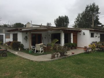 CÁLIDA CASA DE CAMPO EN PACHACÁMAC, EXCELENTE UBICACIÓN, ZONA TRANQUILA