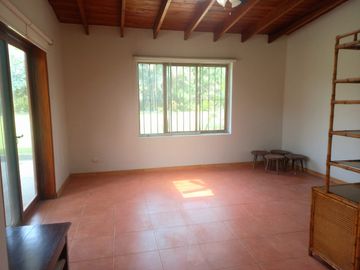 CÁLIDA CASA DE CAMPO EN PACHACÁMAC, EXCELENTE UBICACIÓN, ZONA TRANQUILA