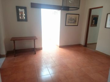 CÁLIDA CASA DE CAMPO EN PACHACÁMAC, EXCELENTE UBICACIÓN, ZONA TRANQUILA