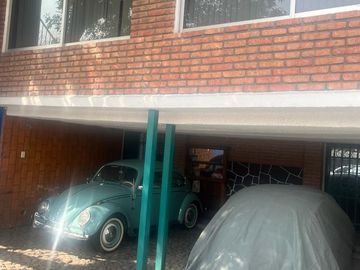 CASA PARA INVERSIÓN CON DOS DEPARTAMENTOS INDEPENDIENTES!
