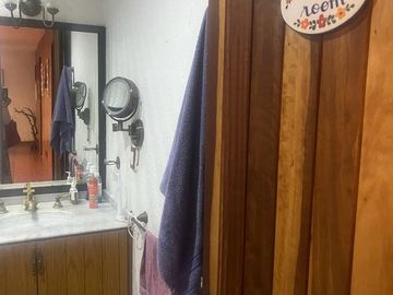 CASA PARA INVERSIÓN CON DOS DEPARTAMENTOS INDEPENDIENTES!