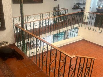 CASA PARA INVERSIÓN CON DOS DEPARTAMENTOS INDEPENDIENTES!