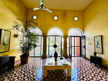 CASA COLONIAL EN BARRIO DE SANTIAGO EN MERIDA CENTRO