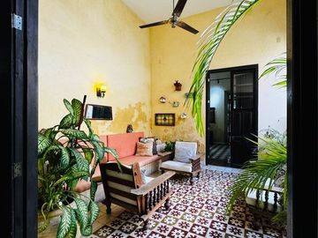 CASA COLONIAL EN BARRIO DE SANTIAGO EN MERIDA CENTRO