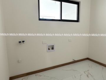 Casa en venta con recámara en planta baja Albaterra $5,700,000