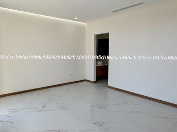 Casa en venta con recámara en planta baja Albaterra $5,700,000