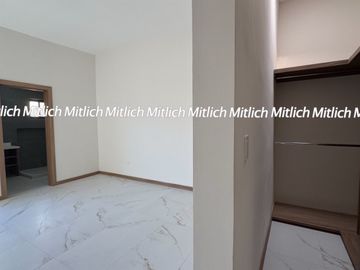 Casa en venta con recámara en planta baja Albaterra $5,700,000
