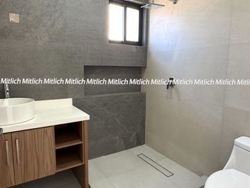 Casa en venta con recámara en planta baja Albaterra $5,700,000