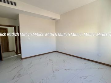 Casa en venta con recámara en planta baja Albaterra $5,700,000