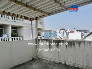 3-storey townhouse, 18 sq m. Townhouse, Soi Ramkhamhaeng 24, Intersection 8, Ramkhamhaeng Road, Soi Ramkhamhaeng 24, Bang Kapi District, Bangkok