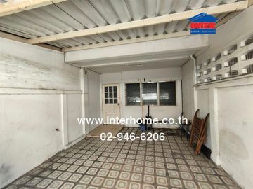 3-storey townhouse, 18 sq m. Townhouse, Soi Ramkhamhaeng 24, Intersection 8, Ramkhamhaeng Road, Soi Ramkhamhaeng 24, Bang Kapi District, Bangkok