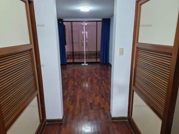 Hermoso departamento en zona residencial de Surco.