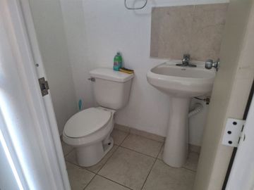 VENDO CASA EN FRACCIONAMIENTO PRIVADO CON ALBERCA EN LOS HEROES VERACRUZ