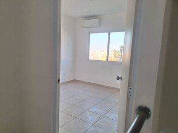 VENDO CASA EN FRACCIONAMIENTO PRIVADO CON ALBERCA EN LOS HEROES VERACRUZ