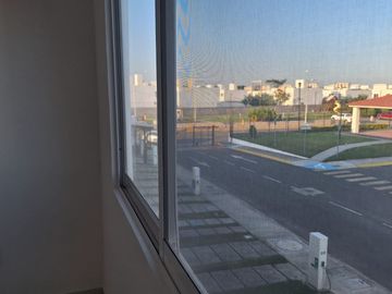 VENDO CASA EN FRACCIONAMIENTO PRIVADO CON ALBERCA EN LOS HEROES VERACRUZ