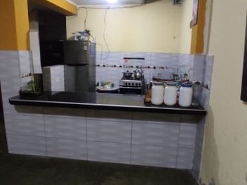 Vendo Casa En Esquina De 180 M2 Frente A Parque Por Estación Santa Rosa En Sjl