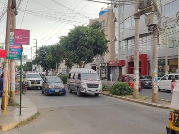 Gran Oportunidad De Inversión En El Centro De Ica Local Comercial