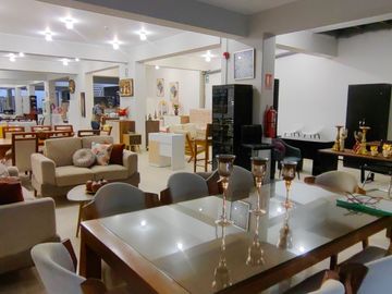Gran Oportunidad De Inversión En El Centro De Ica Local Comercial
