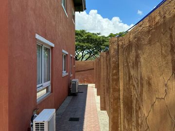 4BR HOUSE & LOT; PORTOFINO HEIGHTS - DAANG HARI, LAS PINAS CITY - FOR SALE