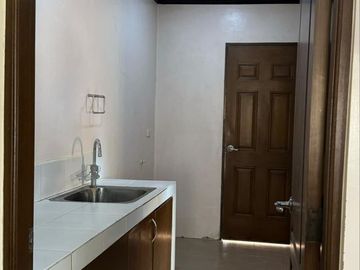 4BR HOUSE & LOT; PORTOFINO HEIGHTS - DAANG HARI, LAS PINAS CITY - FOR SALE