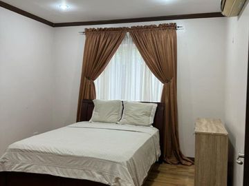 4BR HOUSE & LOT; PORTOFINO HEIGHTS - DAANG HARI, LAS PINAS CITY - FOR SALE