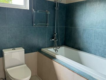 4BR HOUSE & LOT; PORTOFINO HEIGHTS - DAANG HARI, LAS PINAS CITY - FOR SALE