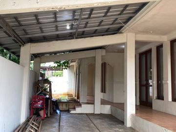 DIJUAL CEPAT! Rumah Hook 2 Lantai di Komplek Lebak Bulus Indah, SHM Harga Menarik