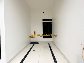 RUMAH SIAP HUNI 3 LANTAI ADA ROOFTOP 3KT CONDET KRAMATJATI JAKARTA AKSES MOBIL 800 JUTA-AN