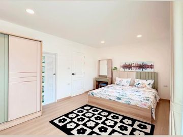 2-Story Townhouse For Sale, Mini-Mall Style, Land Size 22 Sq.W., 2 Bedrooms, Fully Furnished, Only 2.99 MB.*