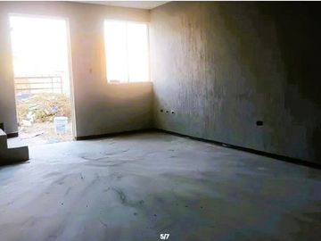 CASA EN VENTA, VALLE DEL ROBLE, CADEREYTA, 2 PLANTAS,2 RE.CAMARAS, 1 BAÑO, ESTACIONAMIENTO PARA 2 AUTOS, INDIVIDUAL