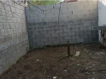 CASA EN VENTA, VALLE DEL ROBLE, CADEREYTA, 2 PLANTAS,2 RE.CAMARAS, 1 BAÑO, ESTACIONAMIENTO PARA 2 AUTOS, INDIVIDUAL