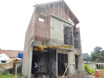 RUMAH KPR SYARIAH READY STOCK 2 LANTAI 900 JUTA-AN PINGGIR JALAN RAYA MABES TNI CILANGKAP CIPAYUNG
