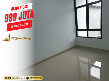 RUMAH KPR SYARIAH READY STOCK 2 LANTAI 900 JUTA-AN PINGGIR JALAN RAYA MABES TNI CILANGKAP CIPAYUNG