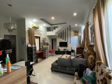 Rumah Hook Lebar 12M Lokasi PAKUWON CITY Cluster FLORENCE Surabaya