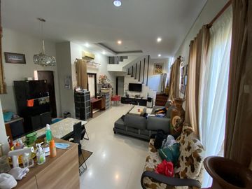Rumah Hook Lebar 12M Lokasi PAKUWON CITY Cluster FLORENCE Surabaya