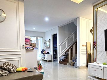 Rumah Mewah Apik di Green Hills Residence