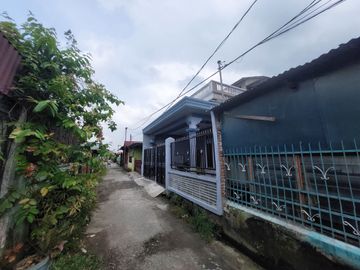 Butuh Uang Cepat! Rumah 3 Lantai di Perumnas Helvetia Dijual Murah, Siap Huni!