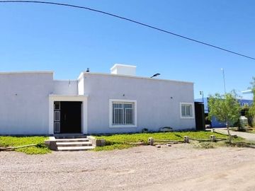 Casa en B Altos Cordilleranos II - LAVALLE