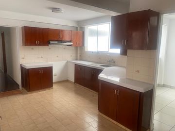 Vendo departamento frente a parque en excelente zona residencial, Av. Del Pinar 480, Chacarilla San Borja