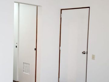 Vendo departamento frente a parque en excelente zona residencial, Av. Del Pinar 480, Chacarilla San Borja