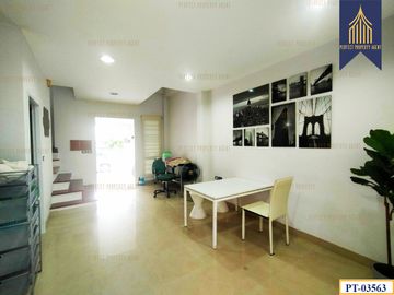 ขาย/ให้เช่าทาวน์โฮม 3 ชั้น หลังมุม บ้านกลางเมือง บริติชทาวน์ ศรีด่าน 24 ใกล้รถไฟฟ้าสถานีศรีลาซาล