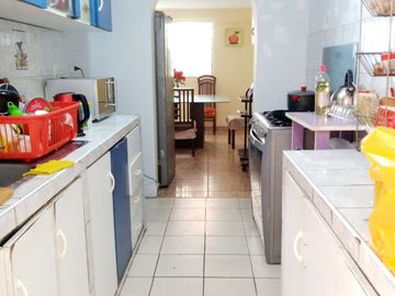 RESIDENCIA EXCLUSIVA EN URB. LOS SAUCES – COCHERA, TERRAZA, AMPLIO JARDÍN 🏡
