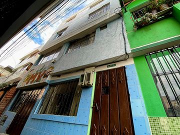 CASA RENTERA EN VENTA, SOLANDA, CERCA A LA J