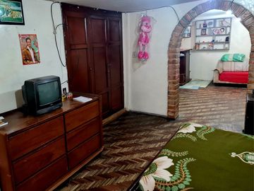 CASA RENTERA EN VENTA, SOLANDA, CERCA A LA J