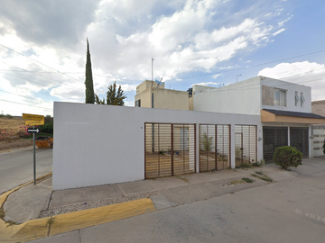 Excelente oportunidad!! Casa en venta en Aguascalientes, La Asunción, 50% por debajo de su valor comercial