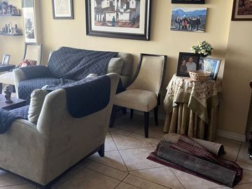 VENDO CASA CON 2 DPTOS SECTOR CARCELEN ALTO URB VISTA REAL