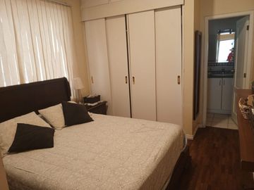 VENDO CASA CON 2 DPTOS SECTOR CARCELEN ALTO URB VISTA REAL