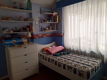 VENDO CASA CON 2 DPTOS SECTOR CARCELEN ALTO URB VISTA REAL